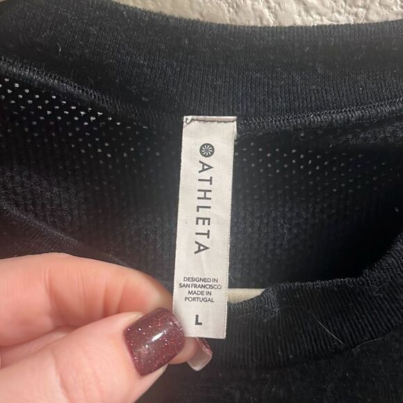 ✨ATHLETA FORESTHILL ASCENT SEAMLESS BLACK SZ LARGE TANK✨ - Picture 6 of 7